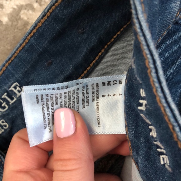 American Eagle Lightwash Jean Shorts - Picture 3 of 6